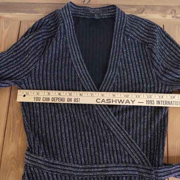 BCBGMAXAZRIA Women's Black Silver Metallic Sparkle Long Sleeve Mini Wrap Dress - Picture 6 of 10